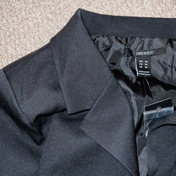 Forever 21 Cropped Blazer - Picture 5 of 5